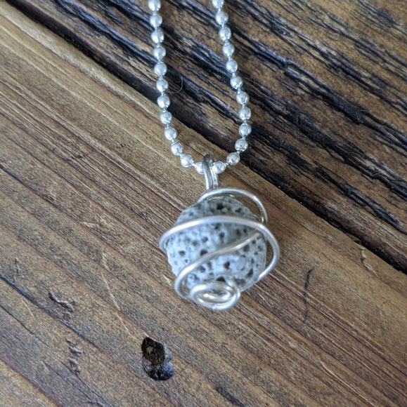 Lava Bead Necklace For Essential Oil - Picture 7 of 12